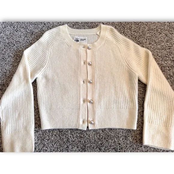 Abercrombie & Fitch Cream Pearl Button Cardigan • Size M • NWT - Picture 4 of 4